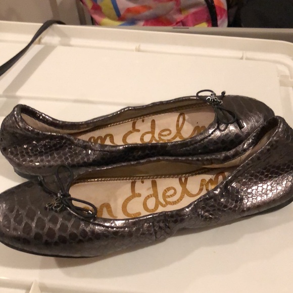 ⭐️SALE⭐️Sam Edelman Felicia Ballet Flats Metallic Liquid Snakeskin Like New 7.5 - Picture 3 of 4